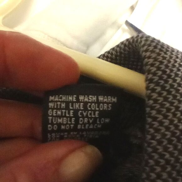 Men's KNIGHTSBRIDGE SIZE L  SHIRT. BROWN/TAN for main. Black AND GRAY ON CUFFS - Picture 9 of 9